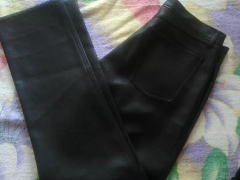 Продам мужские брюки из кожи чёрного цвета 2
